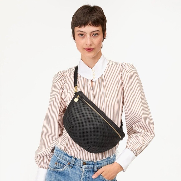 CLARE V Grande Fanny • Black Perf ♥️ - Picture 2 of 7